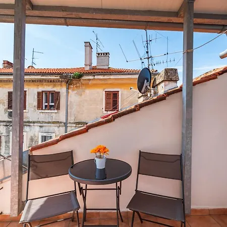 Walls Apartment Zadar